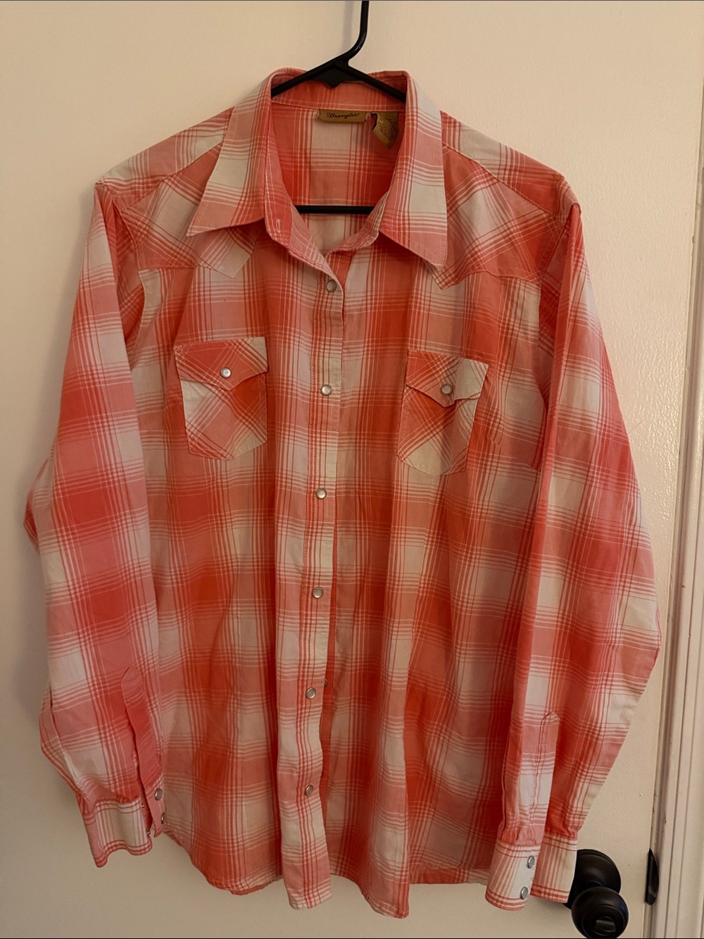 Women’s Wrangler Coral Plaid Western Shirt
